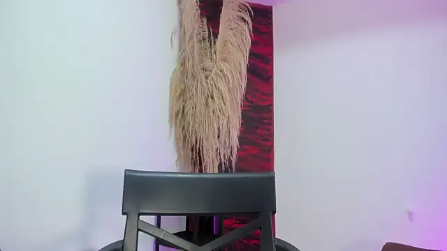 Snapshot of Miaa_Scott_ chatting on October 14, 12:30 pm Miaa Scott online show from October 14, 12:30 pm