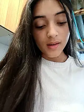 Snapshot of Valen_Person chatting on October 19, 10:34 pm Valen Person online show from October 19, 10:34 pm