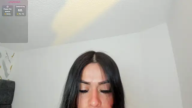 Cristal Velle online show from April 27, 1:08 pm