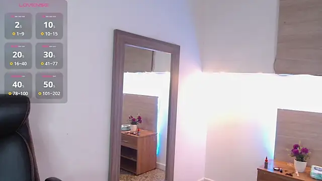 Snapshot of Cristal_Velle chatting on September 18, 12:58 pm Cristal Velle online show from September 18, 12:58 pm