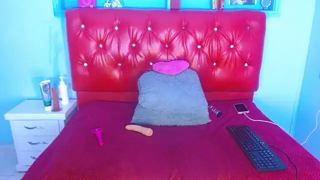 Madyyfox online show from September 19, 5:34 pm