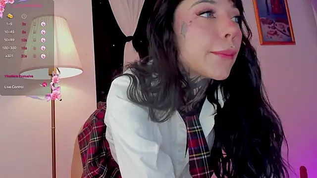 NinaVall online show from October 13, 10:45 pm