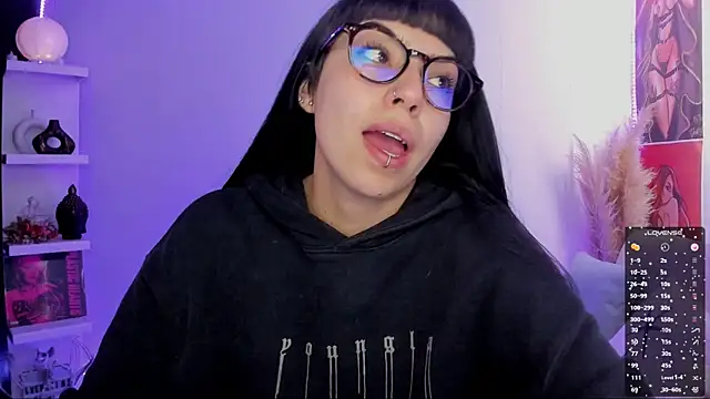 Saraa Desiree online show from September 23, 7:23 pm