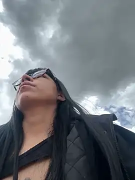 Saraa Desiree online show from September 25, 4:39 pm