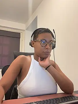 Melia Rayne online show from July 13, 10:27 am