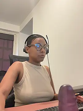 Melia Rayne online show from May 27, 9:39 am
