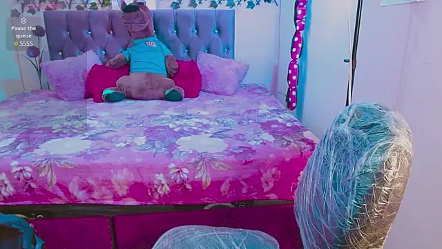 Anny  cute online show from October 7, 9:08 pm