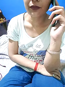 Cute-Zarina online show from September 28, 5:40 pm