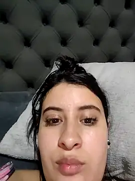 Snapshot of mialorents chatting on October 22, 4:56 pm mialorents online show from October 22, 4:56 pm