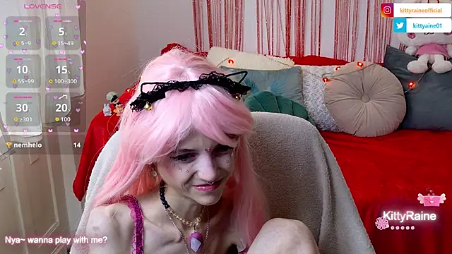 Snapshot of KittyRaine chatting on October 30, 1:34 pm KittyRaine online show from October 30, 1:34 pm