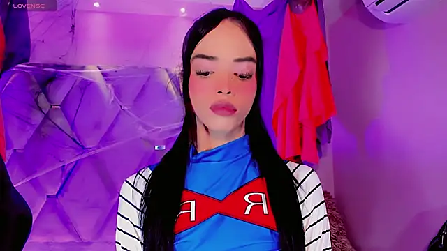 Snapshot of Nina_Keyli chatting on October 31, 8:02 pm Nina Keyli online show from October 31, 8:02 pm