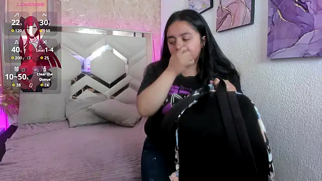 Snapshot of EmilyBrownn_ chatting on October 27, 7:19 pm EmilyBrownn online show from October 27, 7:19 pm