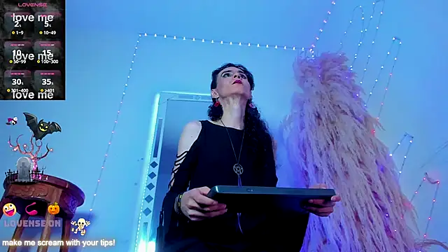 arthemisa hot online show from October 31, 1:37 pm