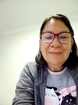 victoria wayne online show from April 17, 10:06 am