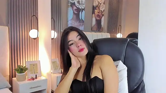 GiannaColling1 online show from November 8, 11:10 pm