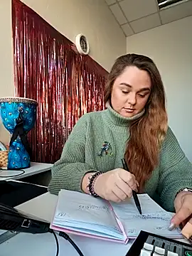 Juicy PeachLux online show from November 24, 7:43 am