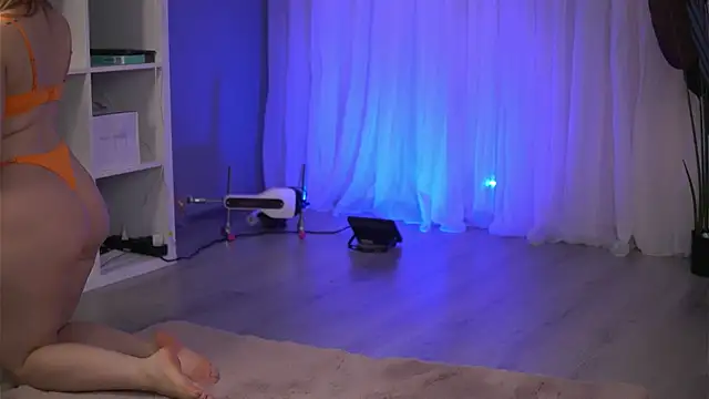 ElysaWetxx online show from October 1, 7:30 pm