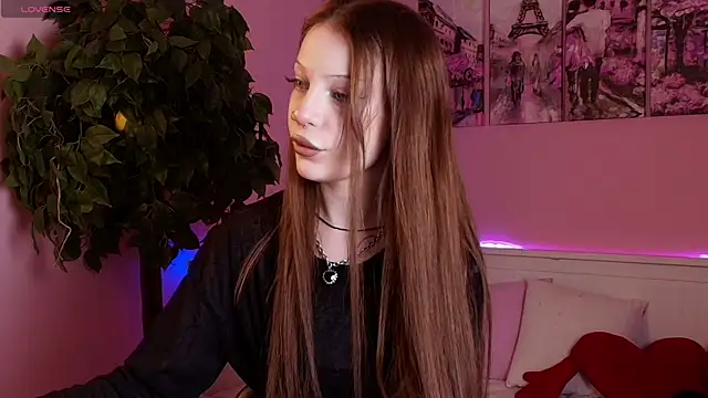 Heydoraa  online show from November 8, 3:39 pm