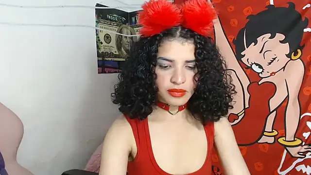 Amala Hott online show from November 8, 11:32 pm