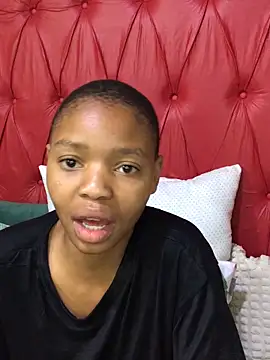 Snapshot of BondiBitch chatting on October 3, 8:25 pm BondiBitch online show from October 3, 8:25 pm