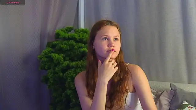 AmeliRoyse online show from December 3, 5:37 pm