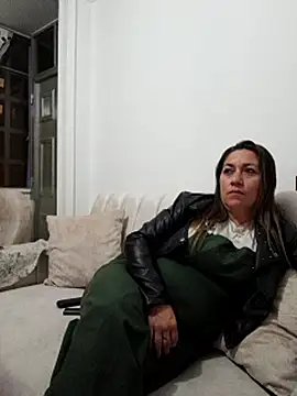 Snapshot of Luna-nevada chatting on September 18, 2:54 am Luna-nevada online show from September 18, 2:54 am