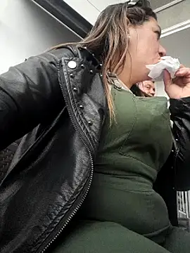 Snapshot of Luna-nevada chatting on October 23, 9:10 pm Luna-nevada online show from October 23, 9:10 pm