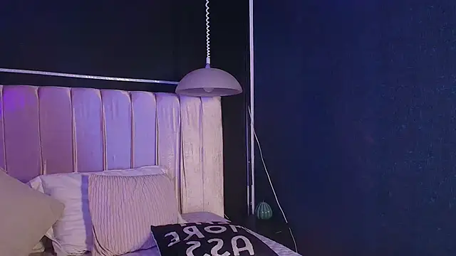 Snapshot of Zhally_Dee chatting on October 9, 8:13 pm Zhally Dee online show from October 9, 8:13 pm