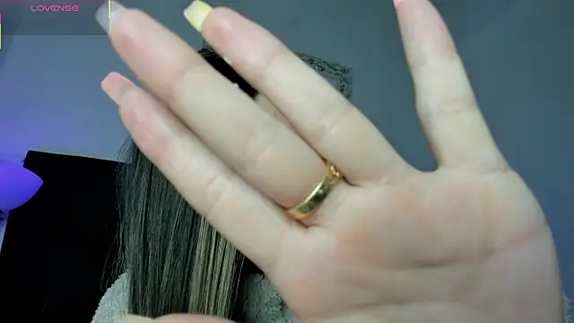 Snapshot of Lola_Blondie chatting on September 27, 12:23 pm Lola Blondie online show from September 27, 12:23 pm