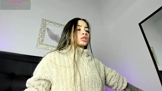 Snapshot of Lola_Blondie chatting on September 26, 12:14 pm Lola Blondie online show from September 26, 12:14 pm