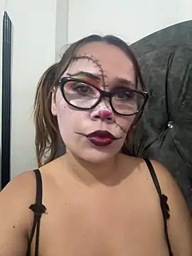 Snapshot of SophiaQueens chatting on October 31, 10:03 pm SophiaQueens online show from October 31, 10:03 pm