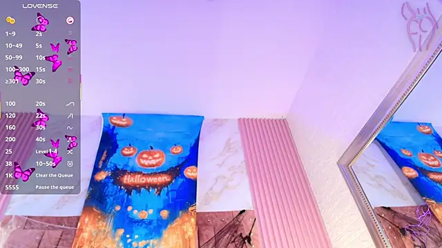 Snapshot of goldilockss15 chatting on October 13, 3:53 am goldilockss15 online show from October 13, 3:53 am