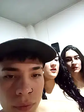 petitejulis online show from October 14, 10:12 pm