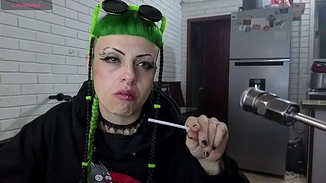 Snapshot of freyaa_sorcerees chatting on October 7, 3:44 am freyaa sorcerees online show from October 7, 3:44 am