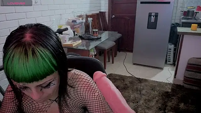 Snapshot of freyaa_sorcerees chatting on November 1, 5:00 am freyaa sorcerees online show from November 1, 5:00 am