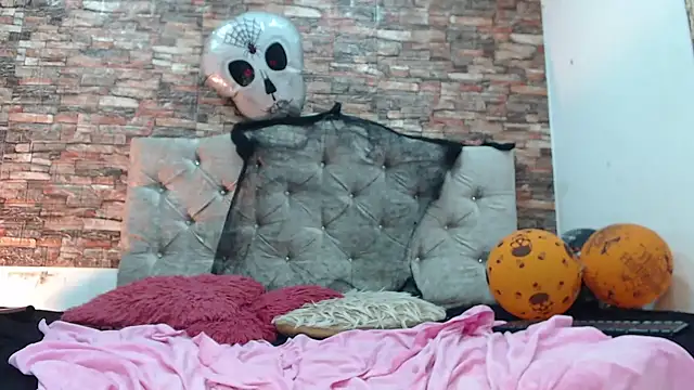 violettsuncs online show from October 25, 9:10 pm