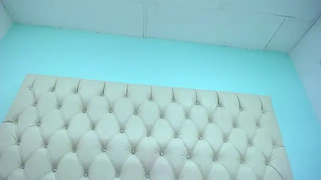 Snapshot of CristinaStarx chatting on October 16, 5:04 pm CristinaStarx online show from October 16, 5:04 pm