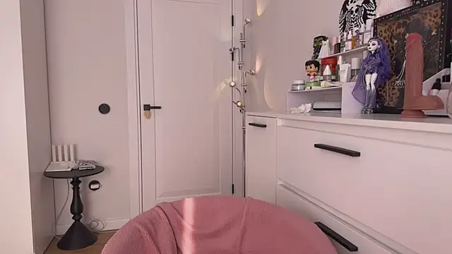 Anna Six online show from April 22, 2:52 am