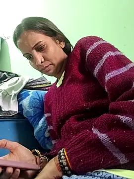 Hotty-Nidhi online show from December 19, 4:16 am