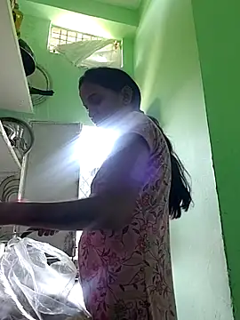 Snapshot of Hotty-Nidhi chatting on October 11, 7:46 am Hotty-Nidhi online show from October 11, 7:46 am