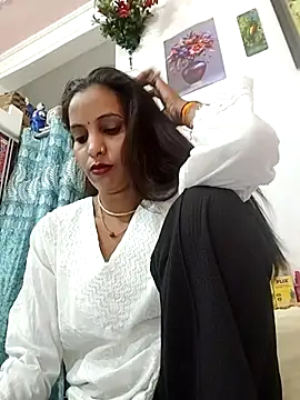 Hotty-Nidhi online show from July 14, 11:37 am