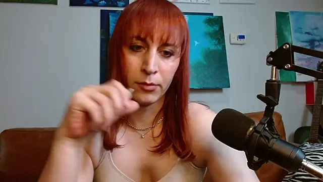 ChewyCandy online show from October 28, 11:20 pm