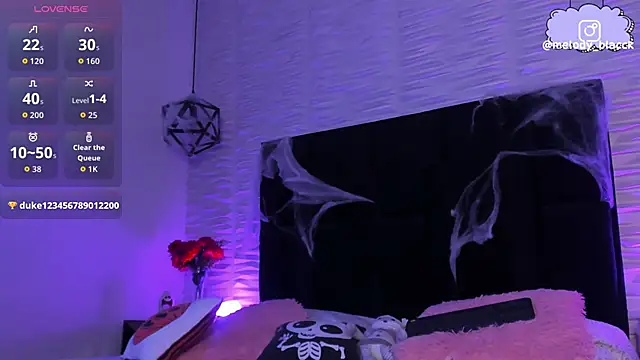 Snapshot of Melody_Black_ chatting on October 29, 9:39 pm Melody Black online show from October 29, 9:39 pm