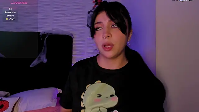 Snapshot of Melody_Black_ chatting on October 25, 8:59 pm Melody Black online show from October 25, 8:59 pm