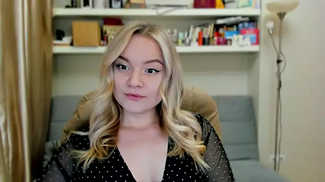 Kara Smith  online show from October 11, 12:26 am