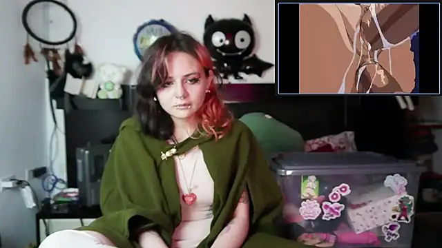 Snapshot of Devil_And_Princess chatting on October 21, 3:32 am Devil And Princess online show from October 21, 3:32 am