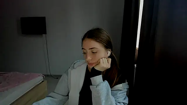 Snapshot of LilyHaart chatting on October 24, 12:34 pm LilyHaart online show from October 24, 12:34 pm