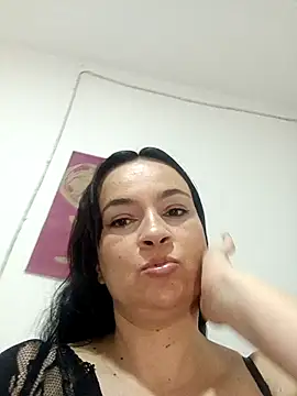 Snapshot of megan_milf79 chatting on September 27, 10:55 am megan milf79 online show from September 27, 10:55 am