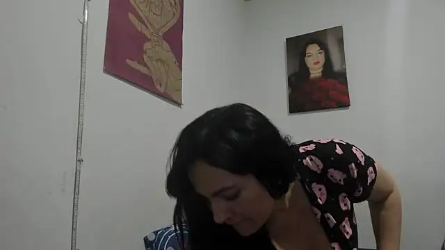 Snapshot of megan_milf79 chatting on October 31, 2:13 am megan milf79 online show from October 31, 2:13 am