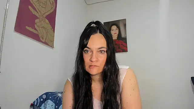 Snapshot of megan_milf79 chatting on October 30, 2:03 am megan milf79 online show from October 30, 2:03 am